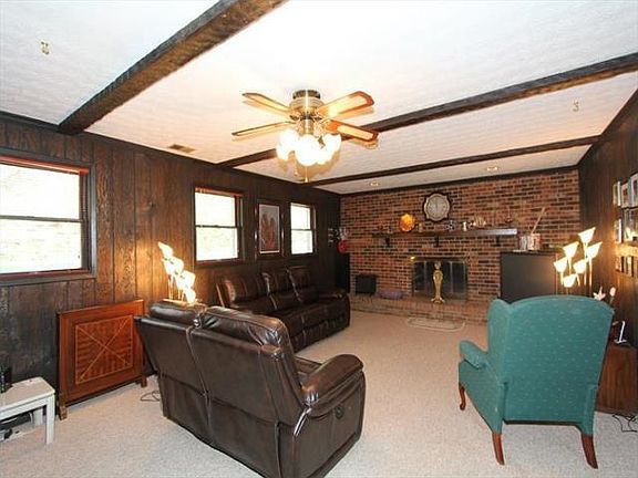 4th image of 240 N Brookwood Ave