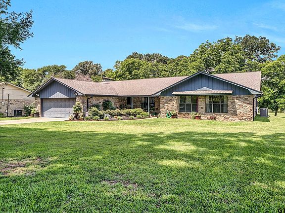 5th image of 2098 Royal Dr W