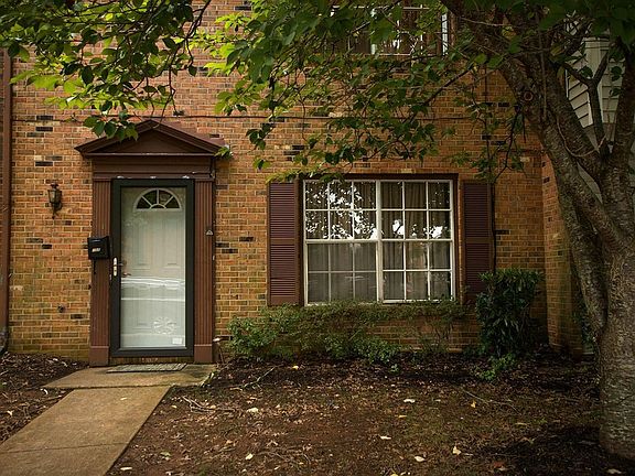 2nd image of 102 E Cadbury Dr