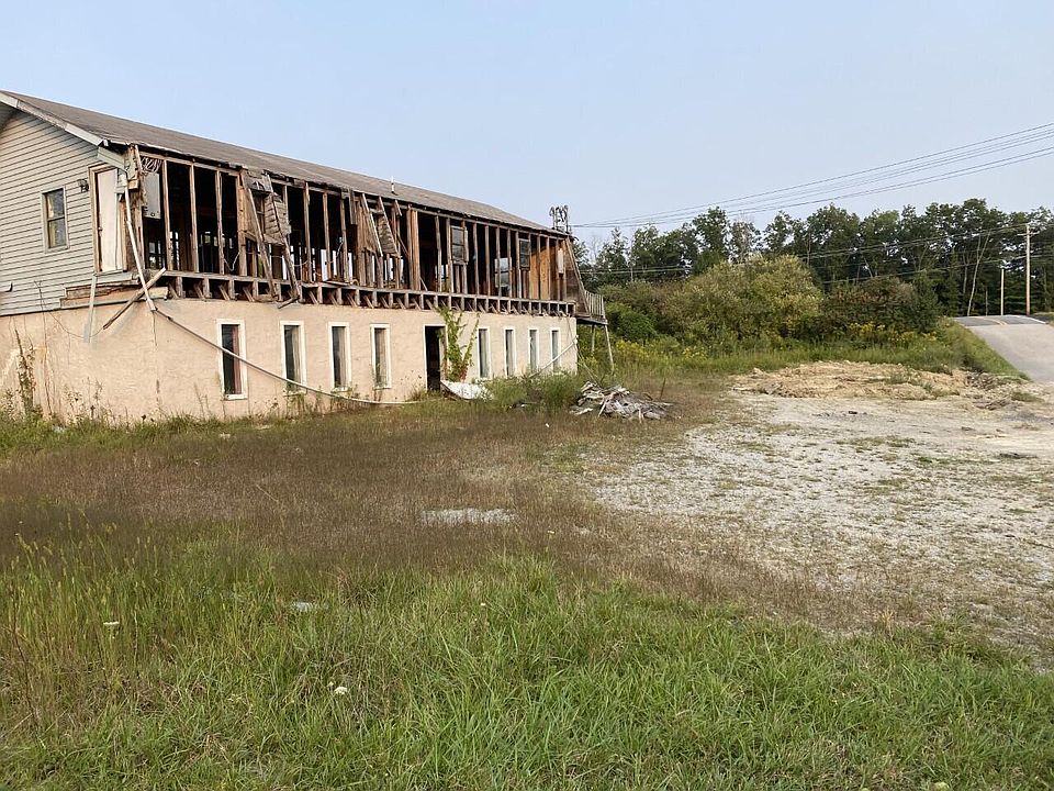 1st image of Woodlands Cir