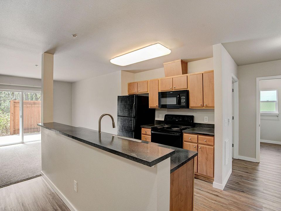 Upgraded 3 Bed, 2 Bath