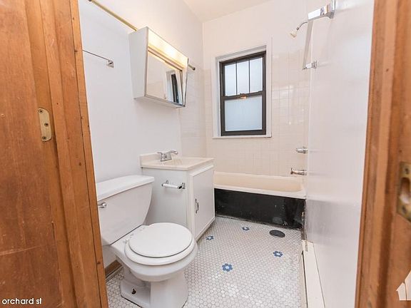 5th image of 2840 N Orchard St #127