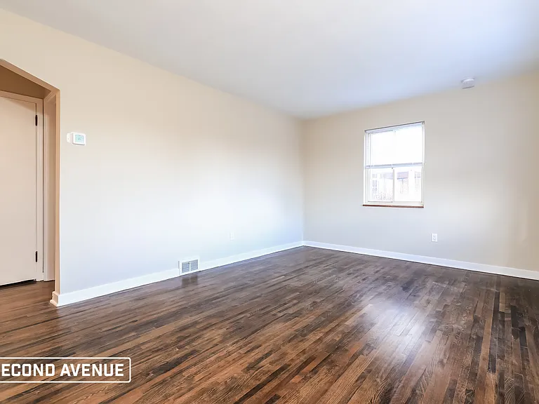 3563 Middleboro Rd — Photo 2