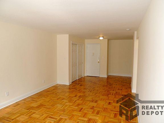 3rd image of 8615 Ava Pl APT 1H