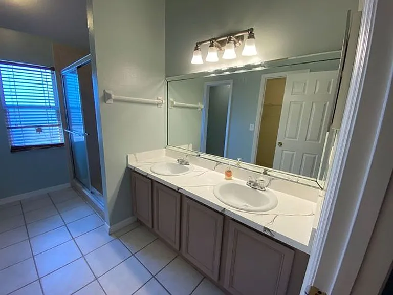 322 Riunite Cir — Photo 15