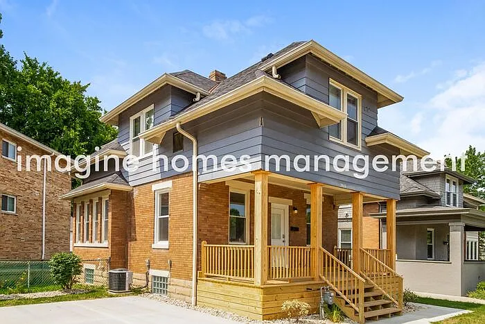 3 bed, 1.5 bath, 1559 sqft, $2,650 — Photo 2