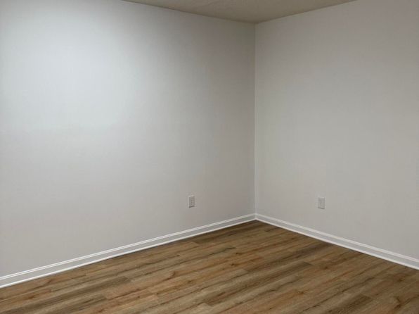 louisville-kentucky-73472682 picture