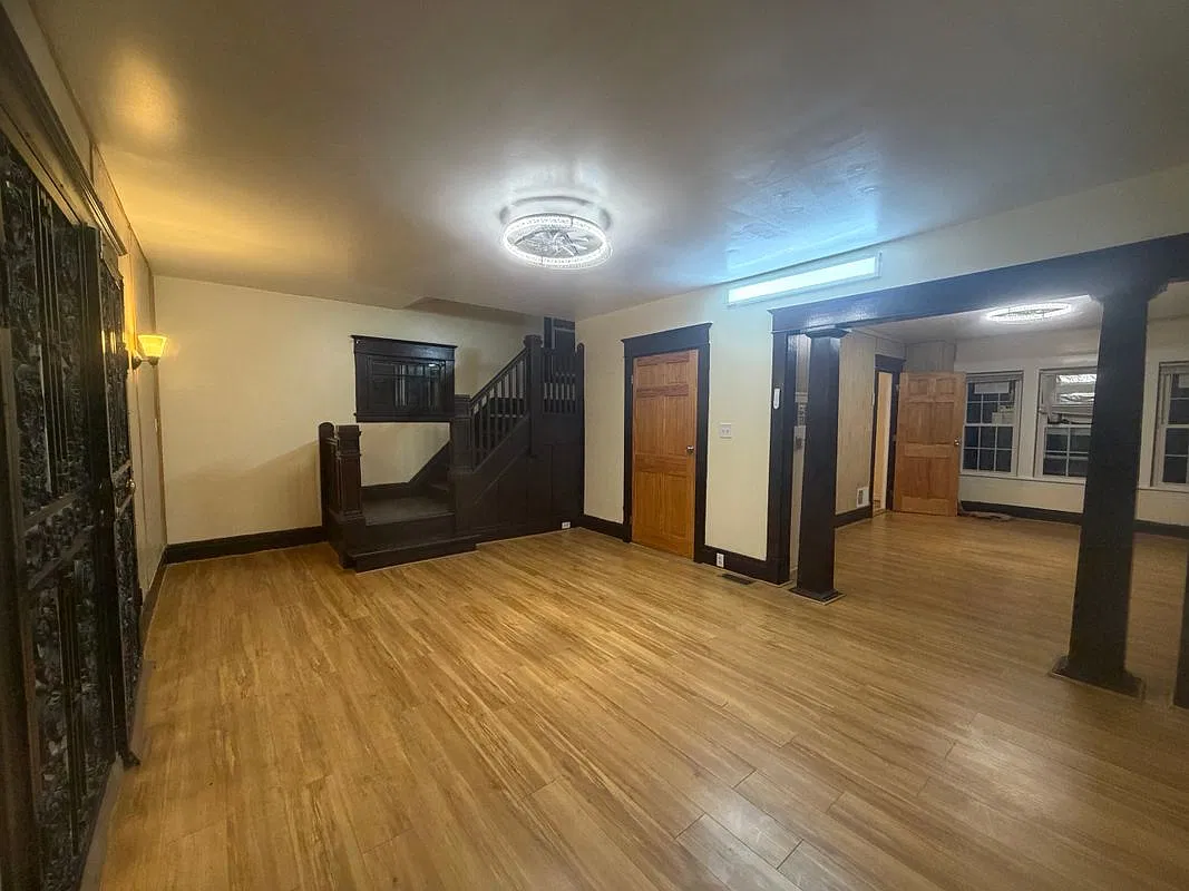 4 bed, 2.0 bath, 1584 sqft, $1,900 — Photo 3