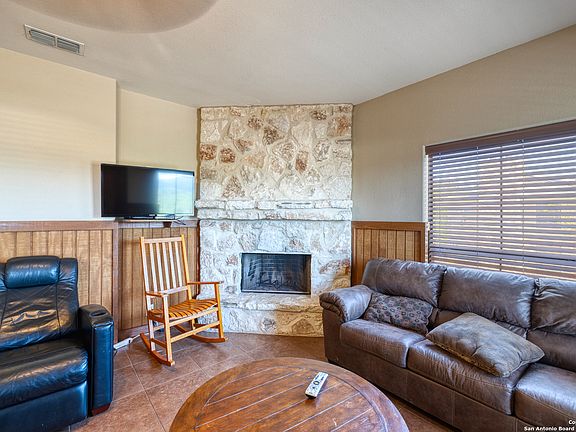 5th image of 23525 N HIGHWAY 83 #203