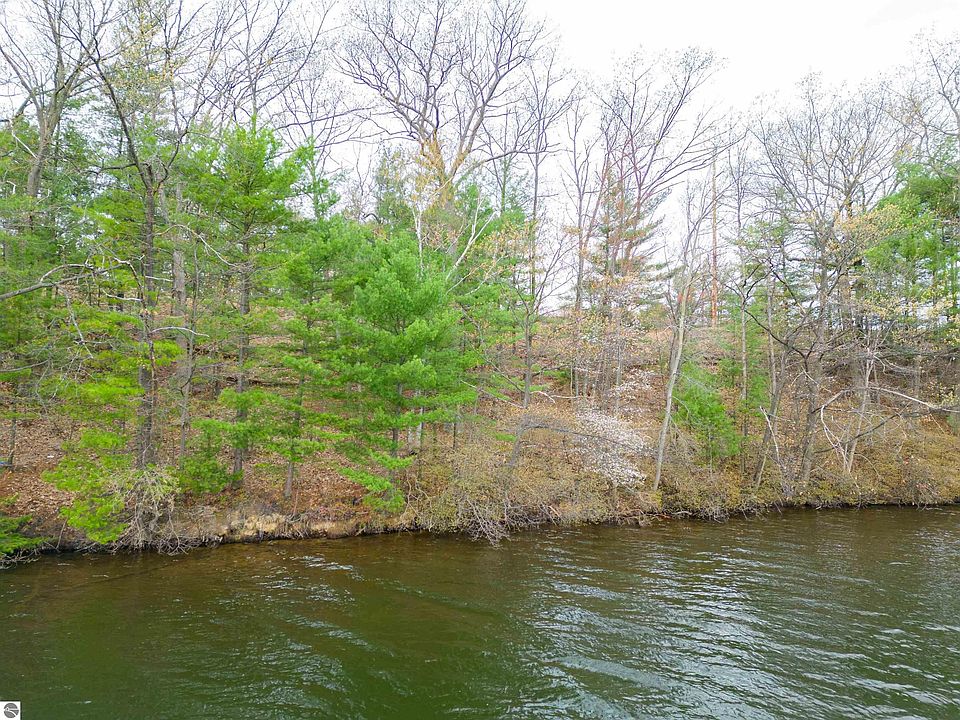 1st image of 1557 Edgewater Rdg