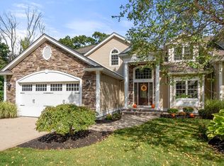 10 Callaway Dr #10, Middleton, MA 01949