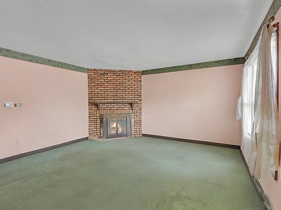2nd image of 1808 Largo Ct
