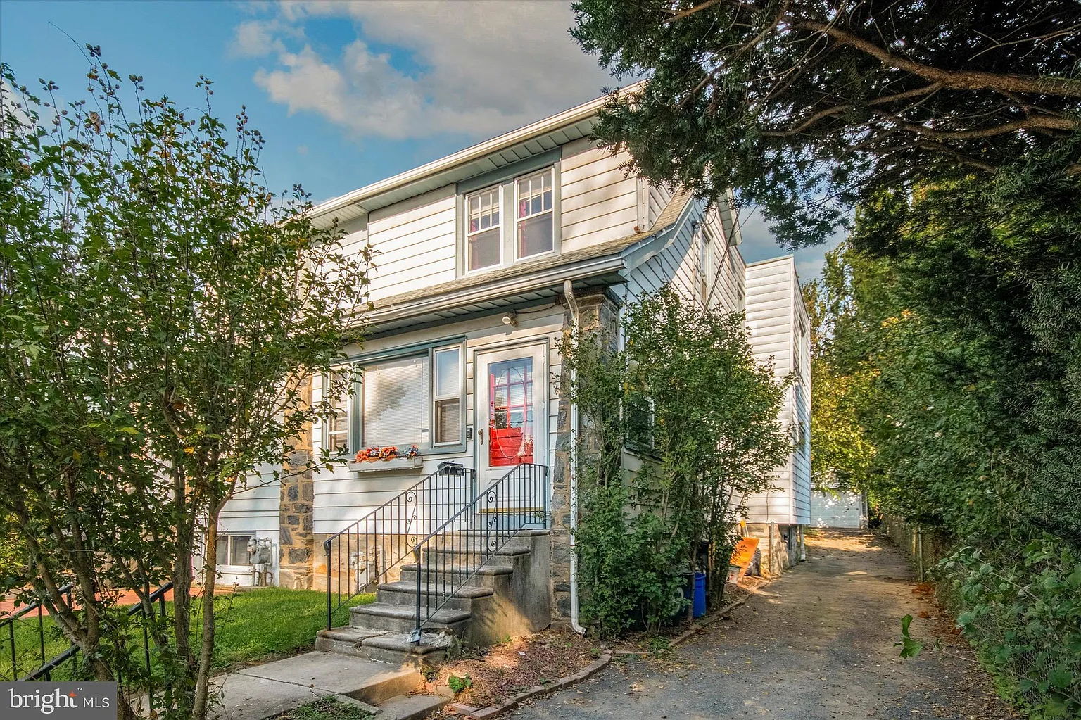 308 S Fairview Ave photo 1