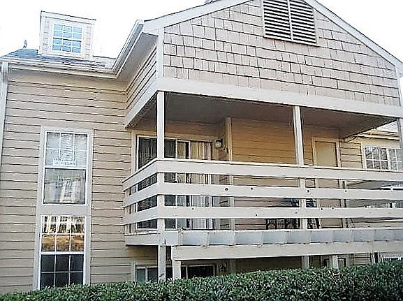 1st image of 1901 Riverview Dr SE #1901