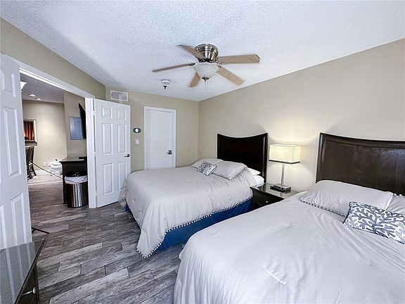 4th image of 3100 PARKWAY BOULEVARD #110