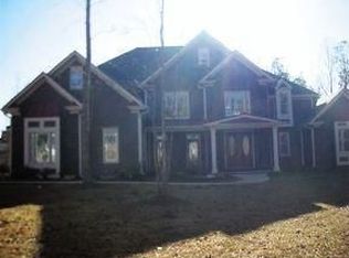 45 J R Rd, Cartersville, GA 30121