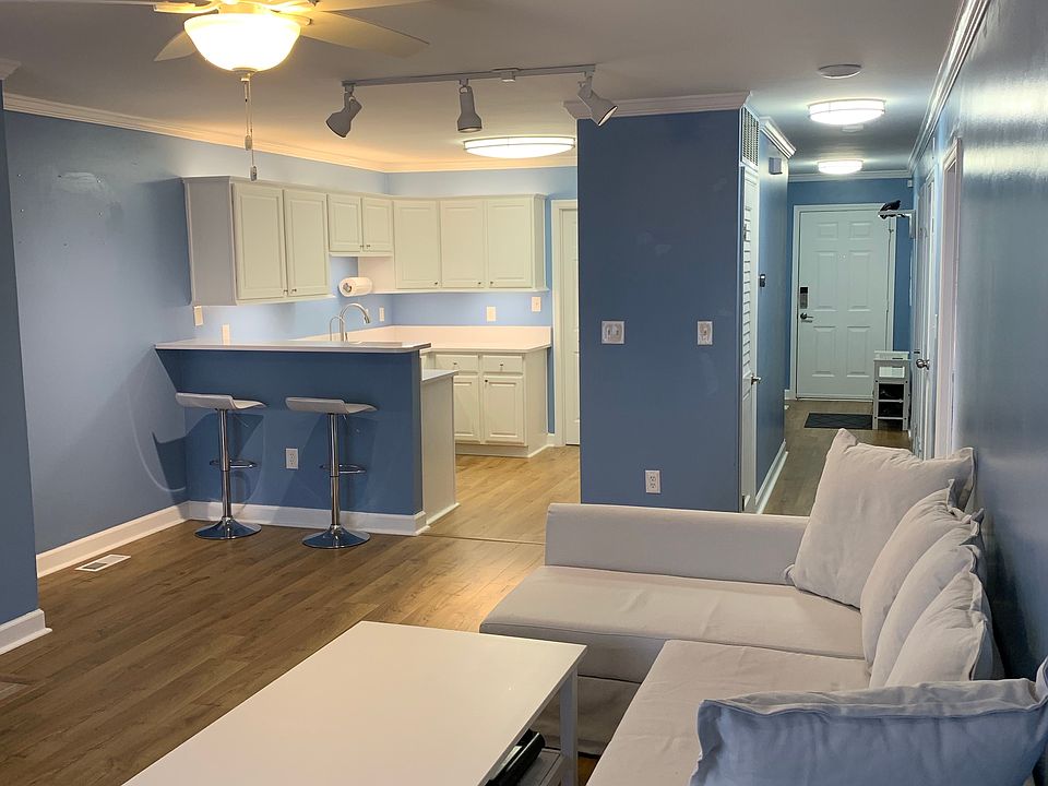 1st image of 107 Westover Ave APT 104