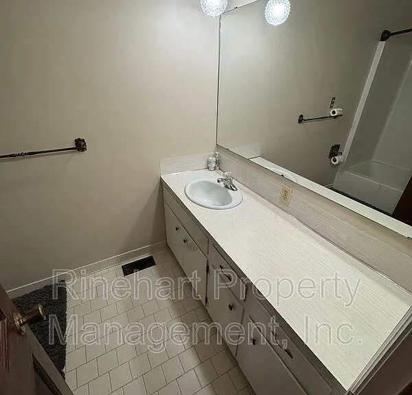 4580 Pennington Rd — Photo 10