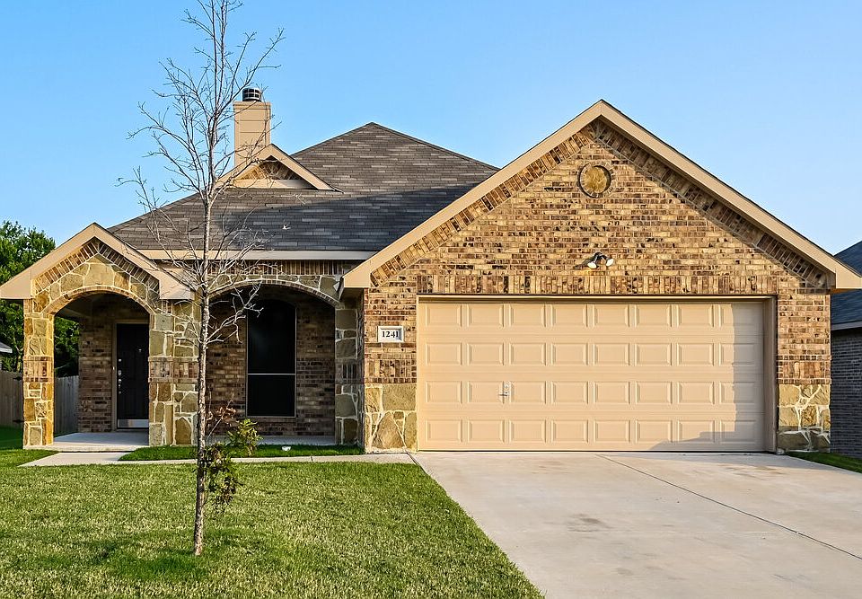 1st image of 1241 Chase Ln
