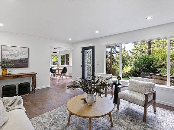 4th image of 2452 E Phinney Bay Drive