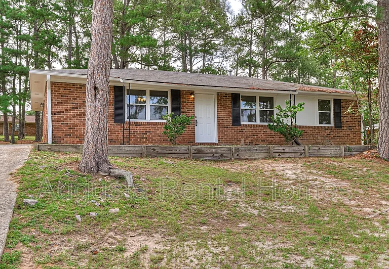 2328 Prague Ct — Photo 2