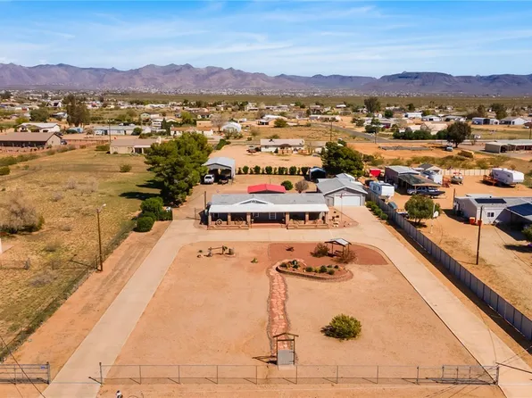 672 S Salt Rd, Golden Valley, AZ 86413