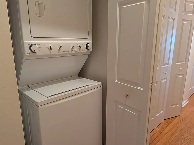 In Unit Washer Dryer