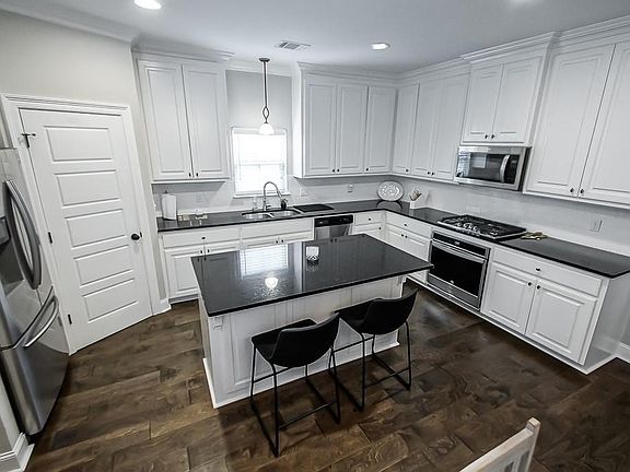 5th image of 43342 Meadow Grove Dr