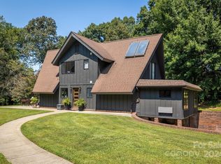 735 Pete Brittain Rd, Morganton, NC 28655