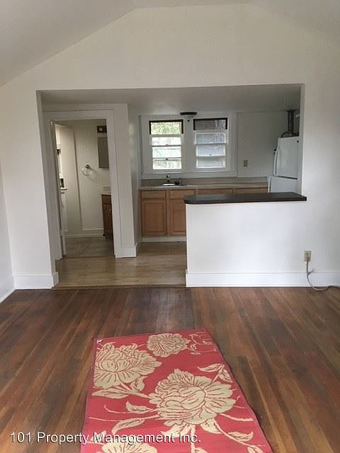 1st image of 320 E 1st St
