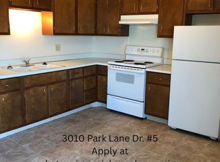 3010 Park Lane Dr APT 5, Hastings, NE 68901