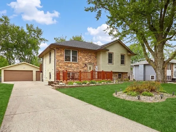 1308 Sunset St, Polk City, IA 50226