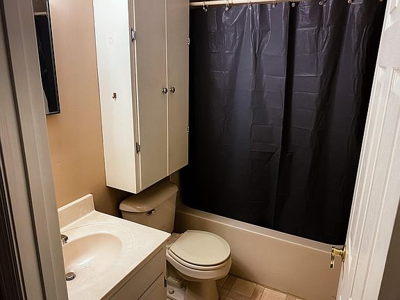5th image of 226 Haven Dr SW #6