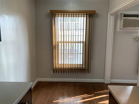 5th image of 1015 N Doheny Dr APT 4