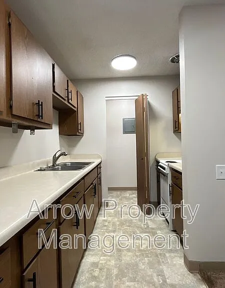 11141 N 137th St #61 — Photo 4