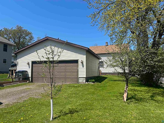 5th image of 427 N 63rd Ave W