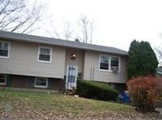 6827 Glenwood Ln, Hanover Park, IL 60133