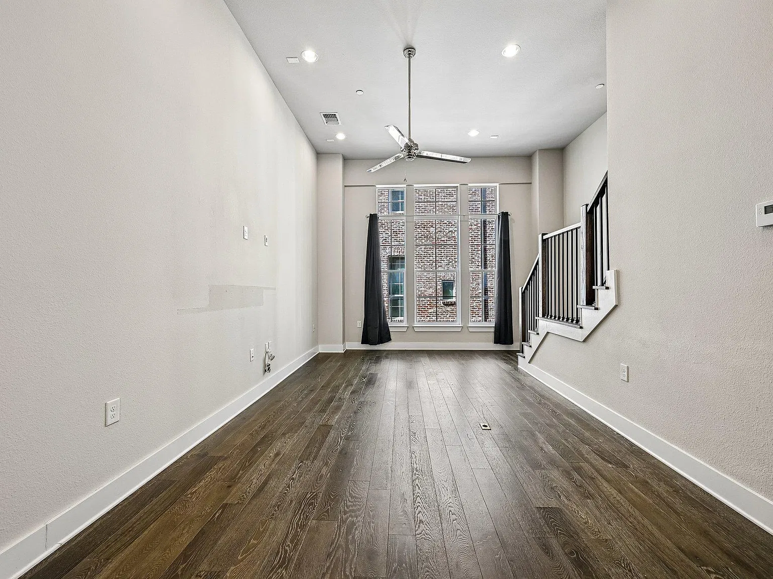 3 bed, 3.5 bath, 1891 sqft, $3,750 — Photo 4