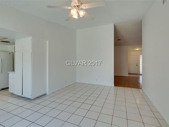 3rd image of 309 Courtney Ln