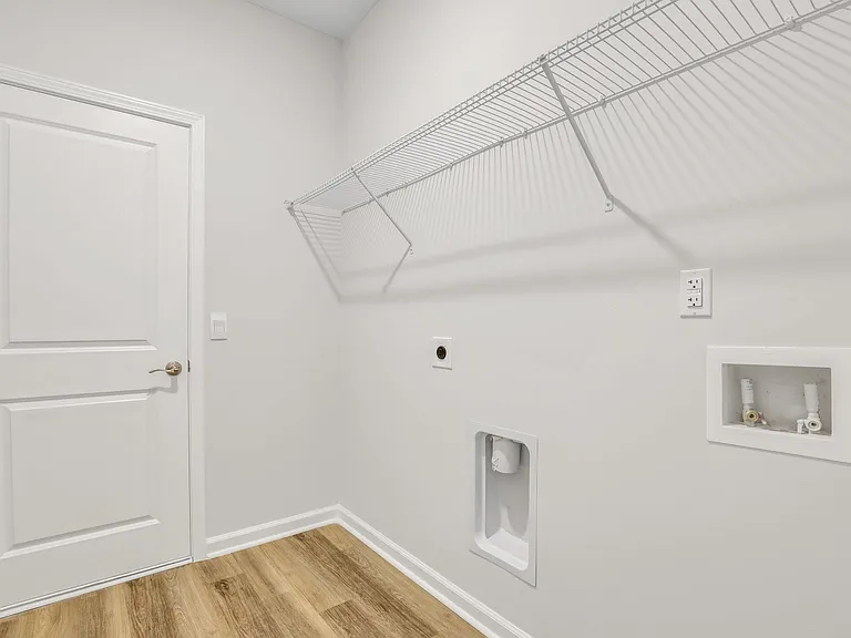 155 Holloway Hl — Photo 35
