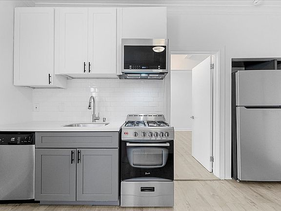 2nd image of 406 S Coronado St APT 106