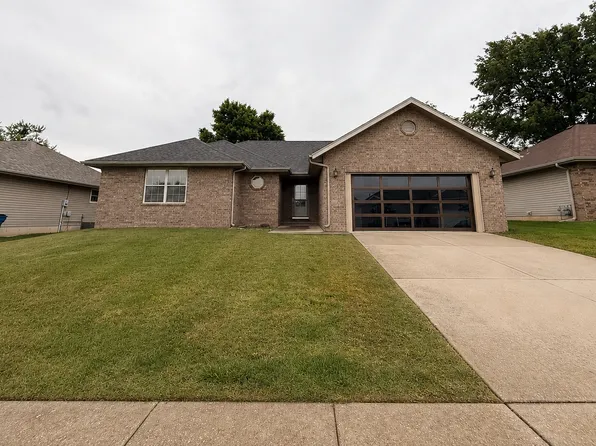 991 Glen Oaks Dr, Nixa, MO 65714
