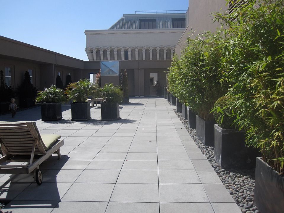 Building Photo 3