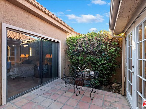 3rd image of 8 Las Cruces Ln