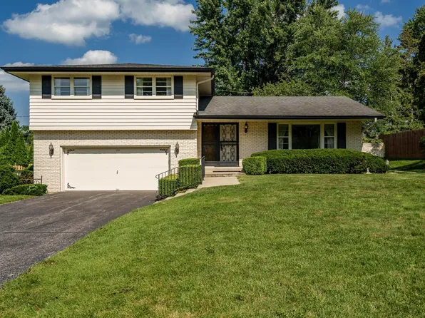 1119 Saint Andrews Way, Rockford, IL 61107