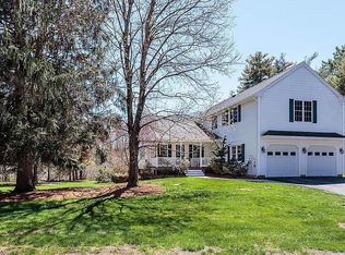 4 Constantine Dr, Tyngsboro, MA 01879