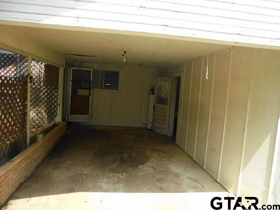 5th image of 104 Morgan St