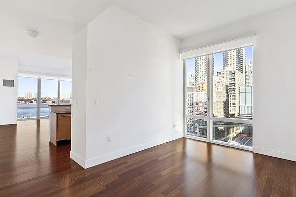 Rented by Nest Seekers International | media 6