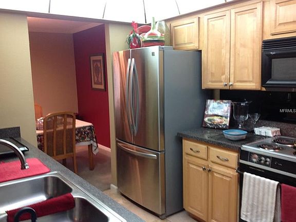 4th image of 7816 Capwood Ave