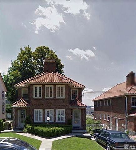 1st image of 464 E 5th St